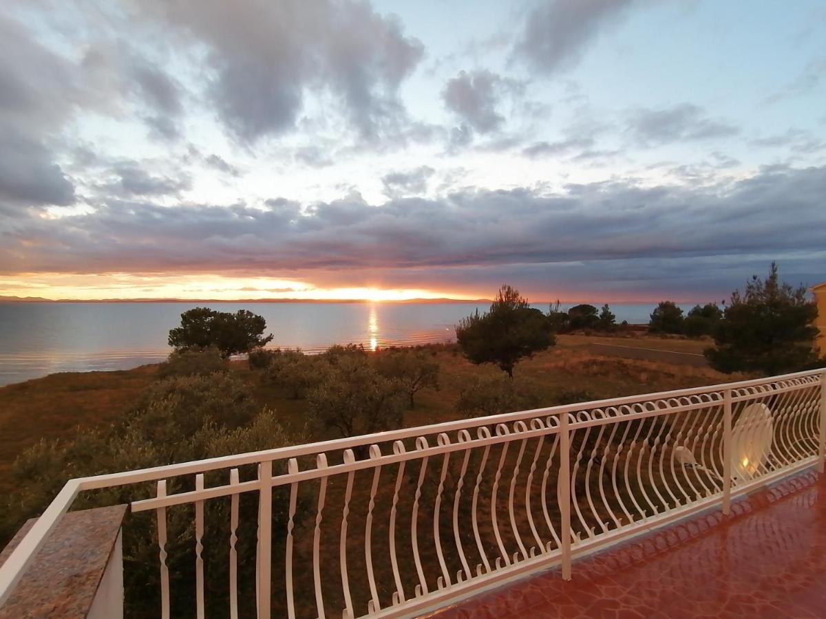 Vacation Home Katarina Nin Luaran gambar