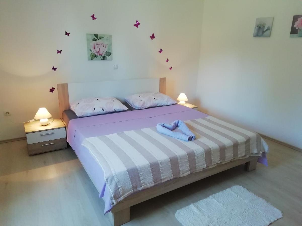 Vacation Home Katarina Nin Luaran gambar