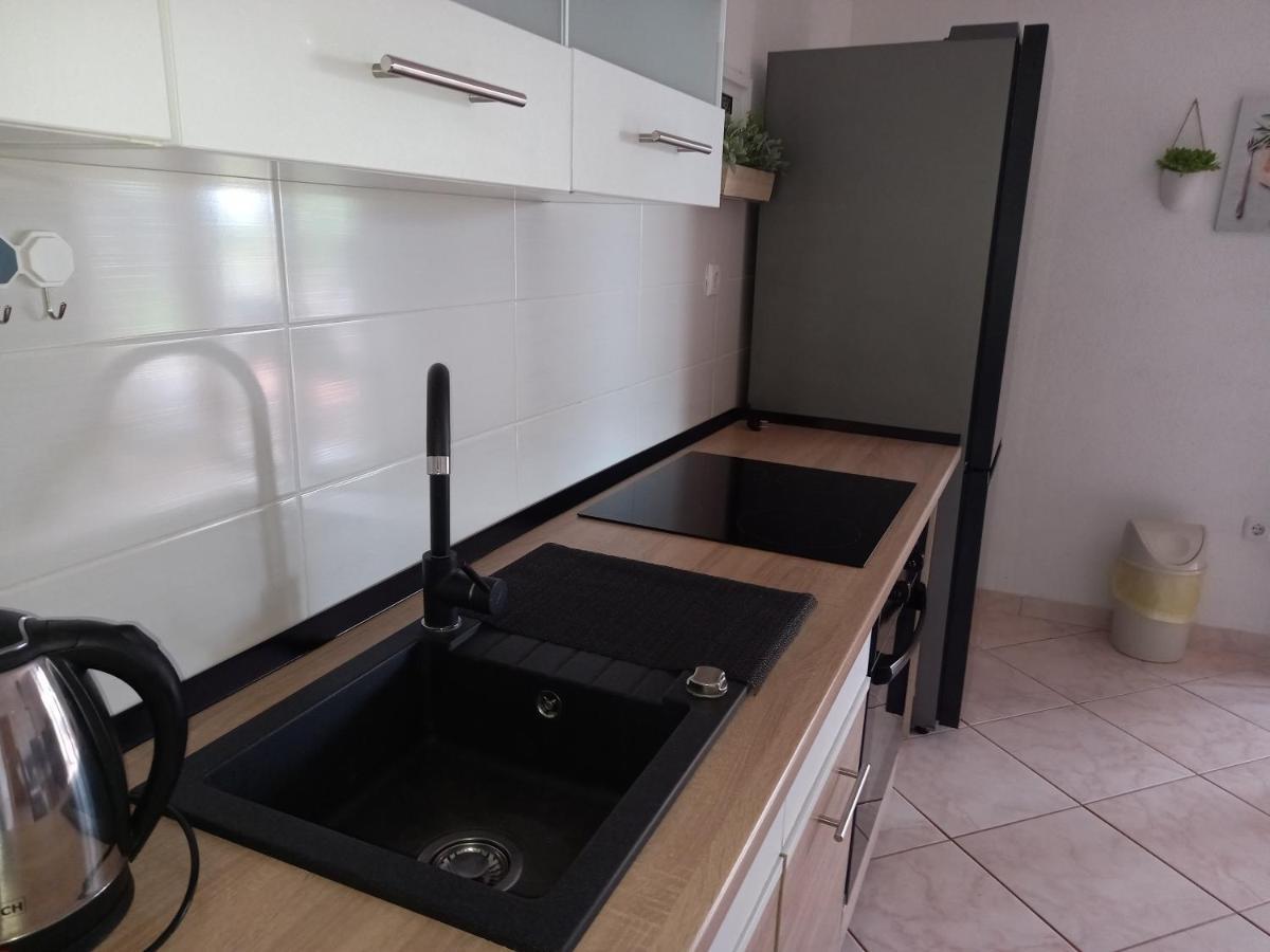 Vacation Home Katarina Nin Luaran gambar