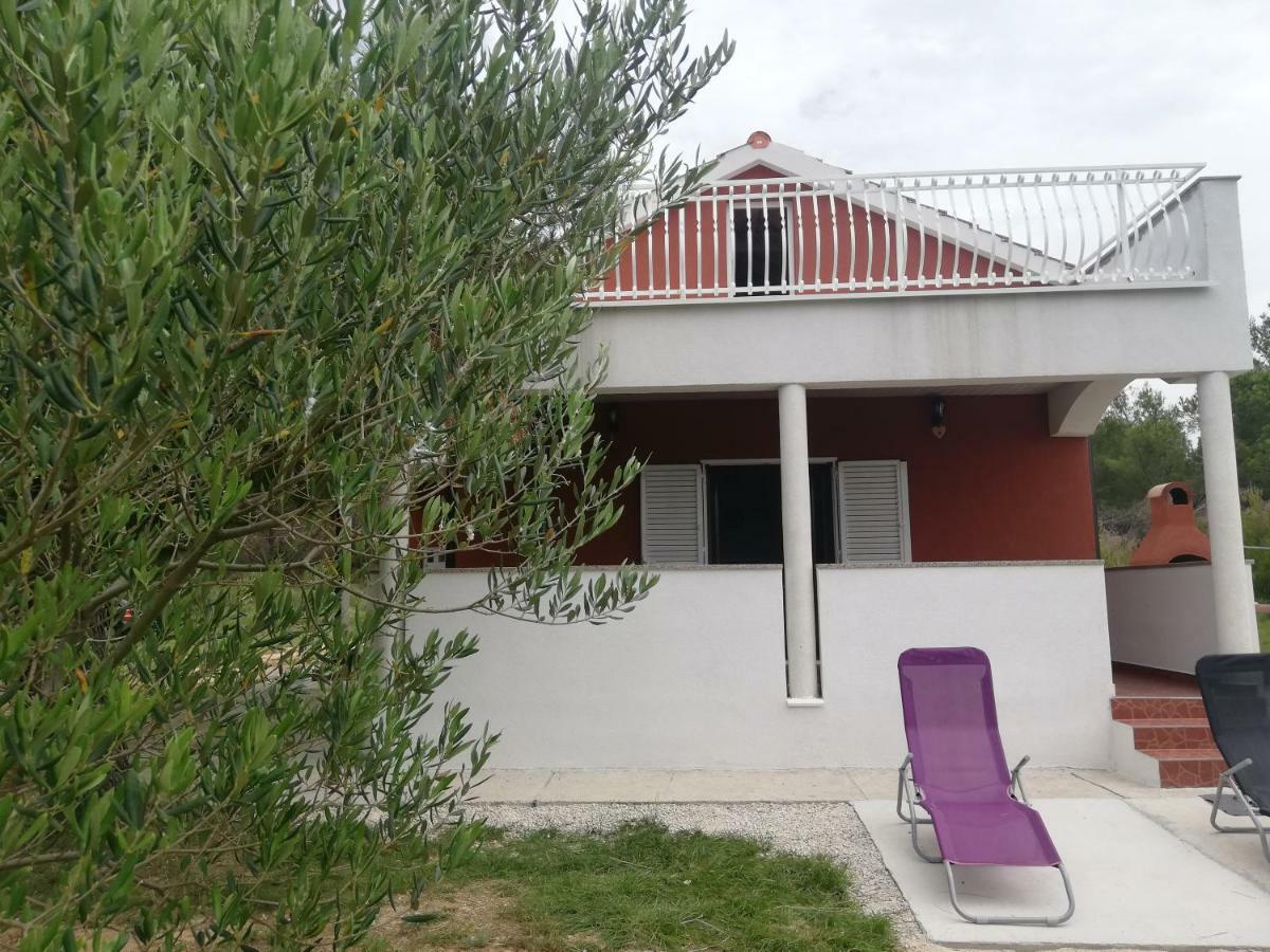 Vacation Home Katarina Nin Luaran gambar